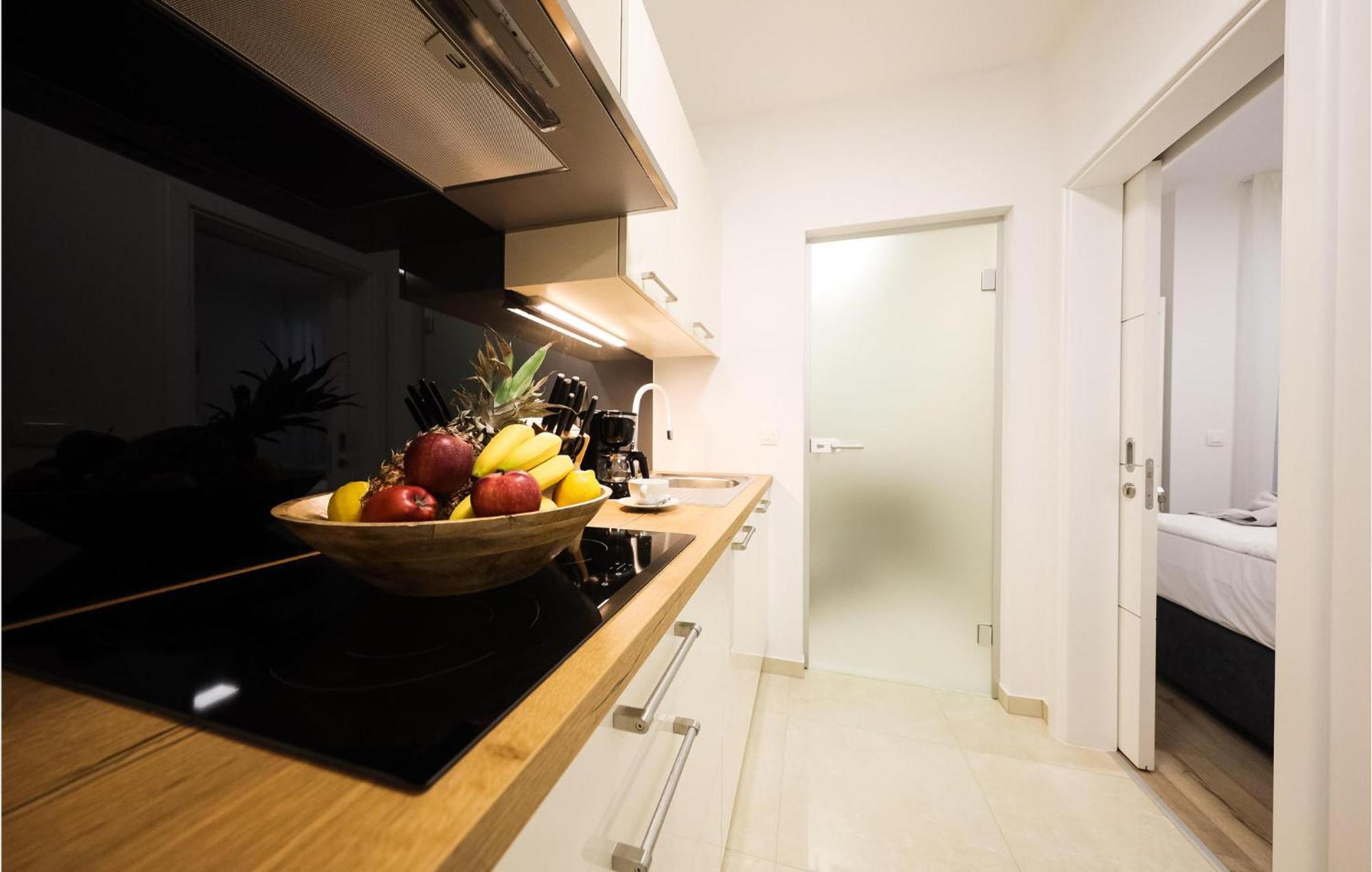Lovely Apartment In Zadar With Wifi Екстериор снимка