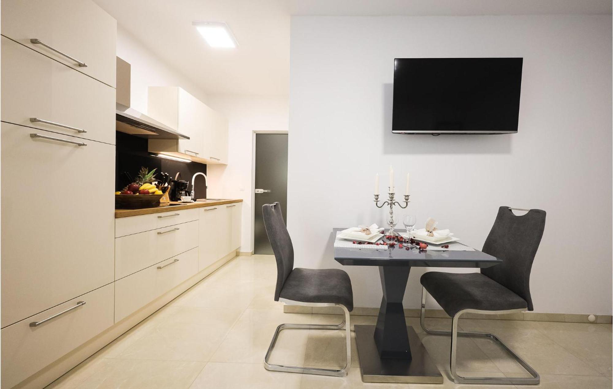 Lovely Apartment In Zadar With Wifi Екстериор снимка