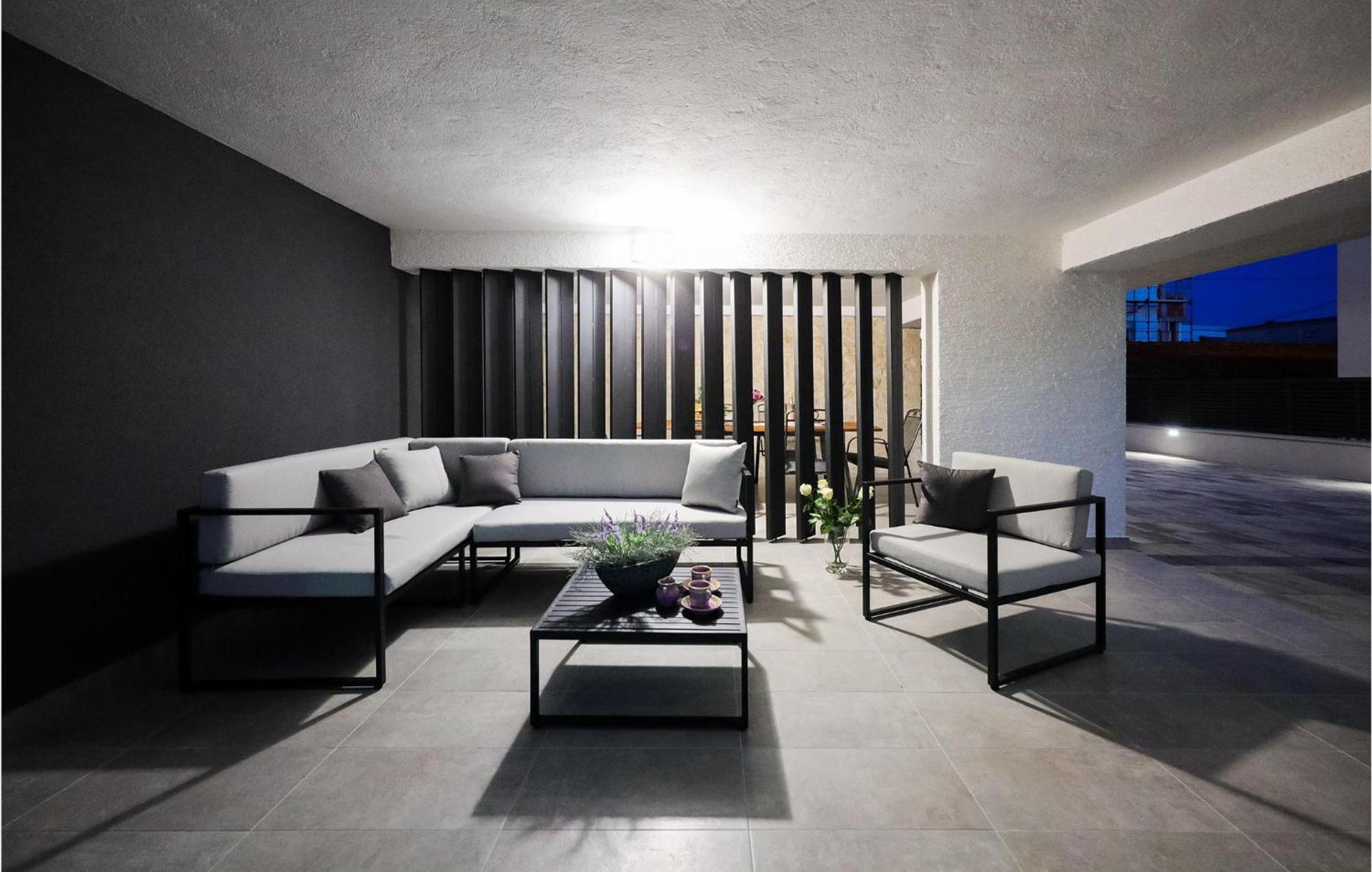 Lovely Apartment In Zadar With Wifi Екстериор снимка